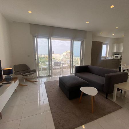 Spectacular Distant Seaview Apt Sliema Buitenkant foto
