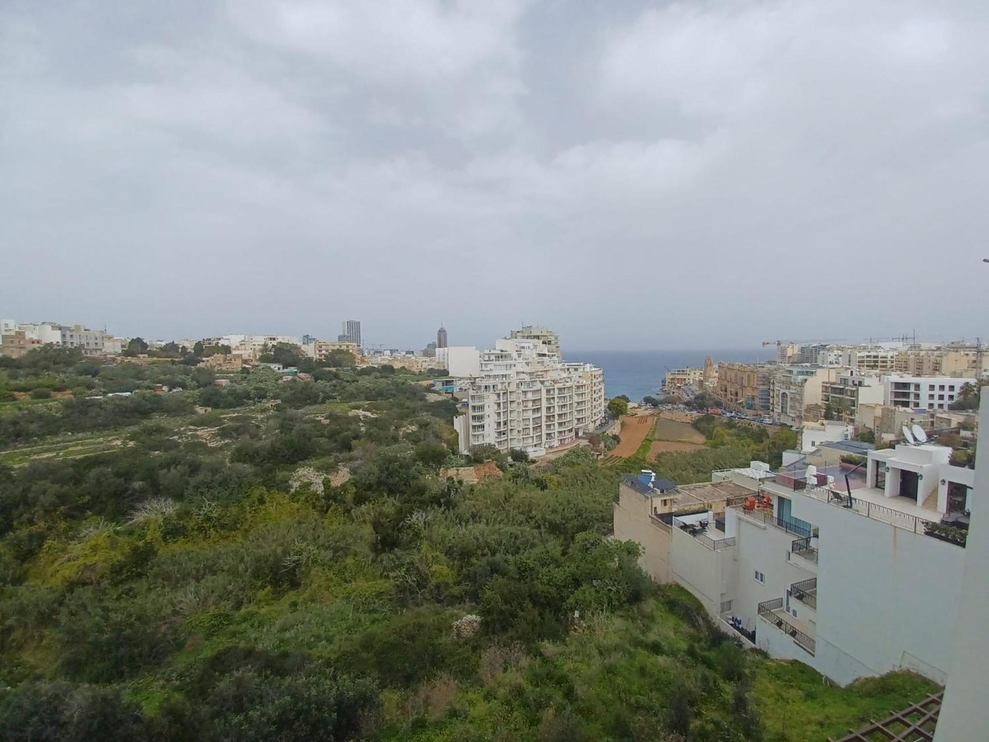 Spectacular Distant Seaview Apt Sliema Buitenkant foto