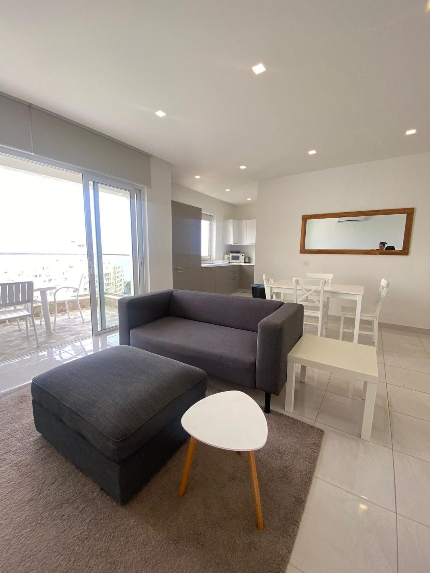 Spectacular Distant Seaview Apt Sliema Buitenkant foto