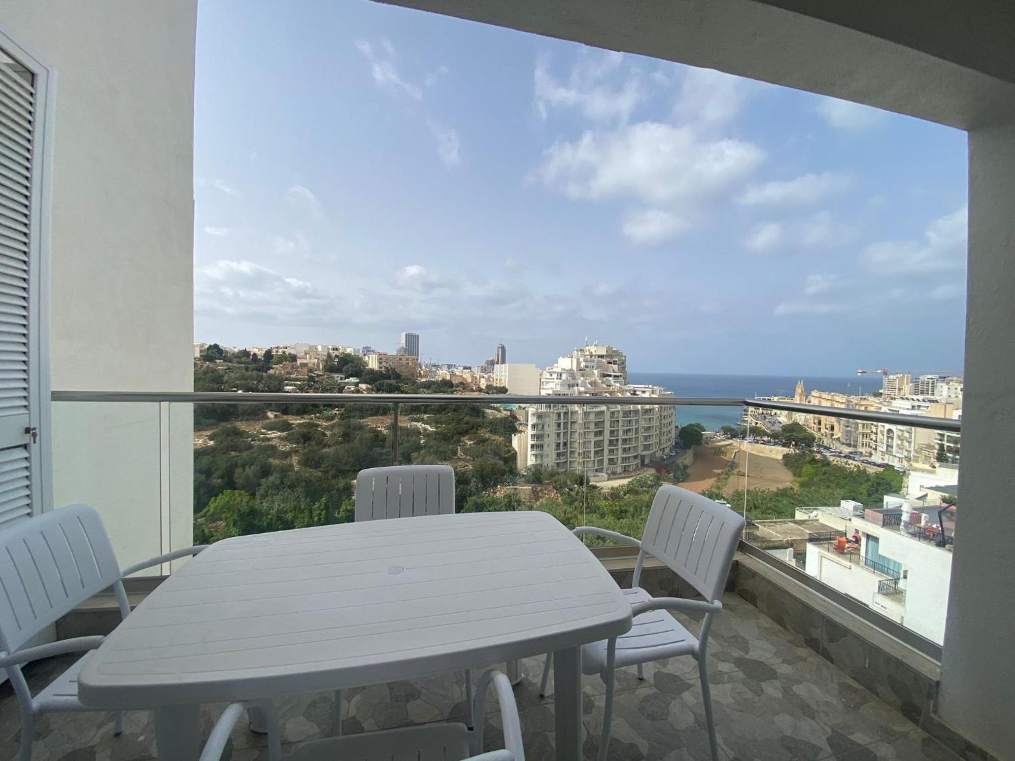 Spectacular Distant Seaview Apt Sliema Buitenkant foto